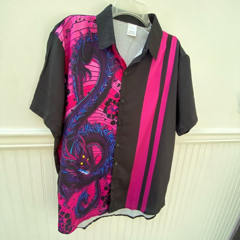 Men's Black and Pink Graphic Shirt